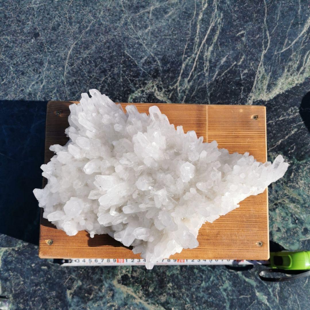 水晶クラスター　5.4キロ　鑑賞石　天然石　置物　オブジェ　インテリア　鉱物