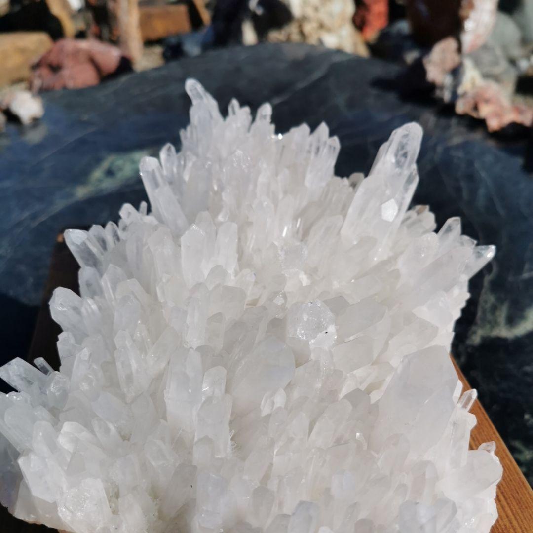 水晶クラスター　5.4キロ　鑑賞石　天然石　置物　オブジェ　インテリア　鉱物