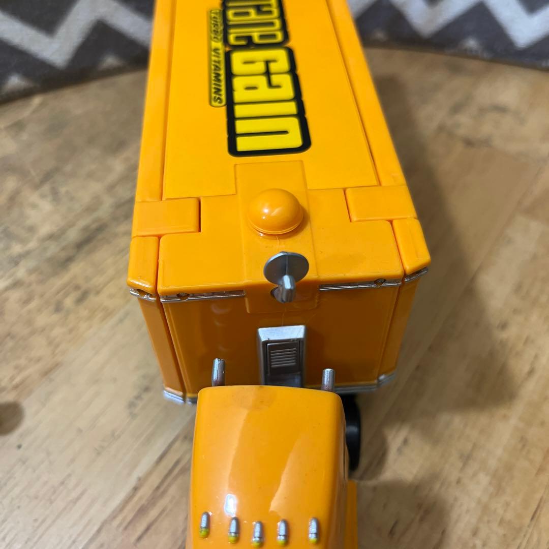 マテル　カーズ　オクタンゲイン 58 ハウラーとピットクルーセット