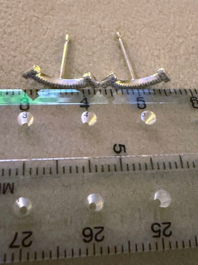 pt900 ダイヤモンドスマイルピアス