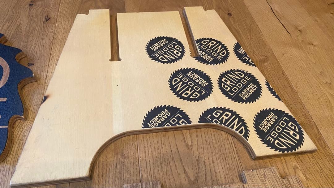 Grindlodge グラインドロッヂ　スツール