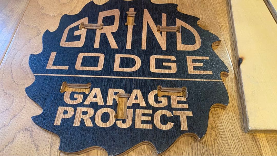 Grindlodge グラインドロッヂ　スツール
