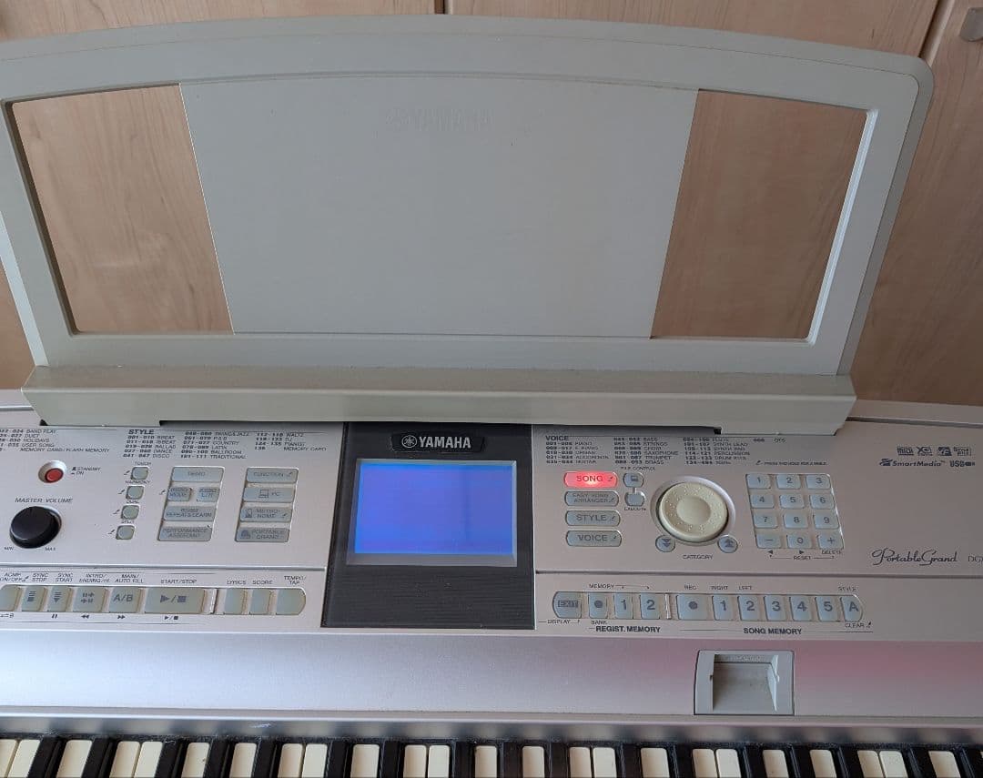 ヤマハ　DGX-505 88鍵　PortableGrand　04年　中古　難有