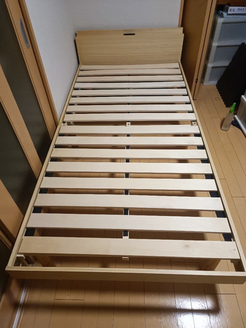木製 すのこベッド ヘッドボードコンセント付き　新生活　新入学生　手渡し可能