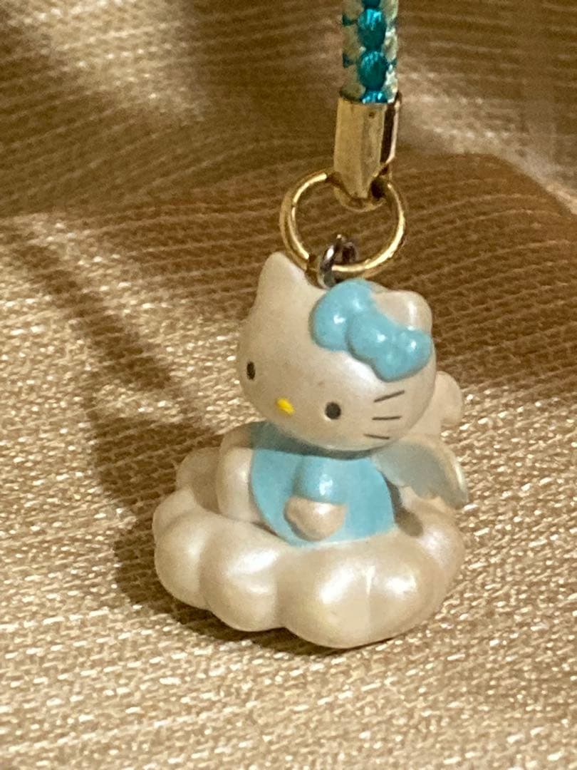 希少、ハローキティエンジェル雲根付 サンリオ2002のストラップ 超レア