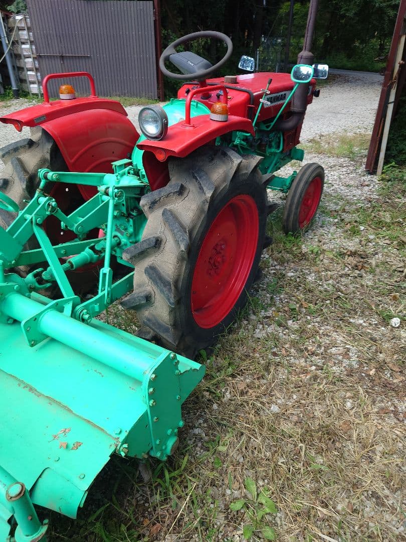 YANMAR YM2000 トラクター 赤と緑