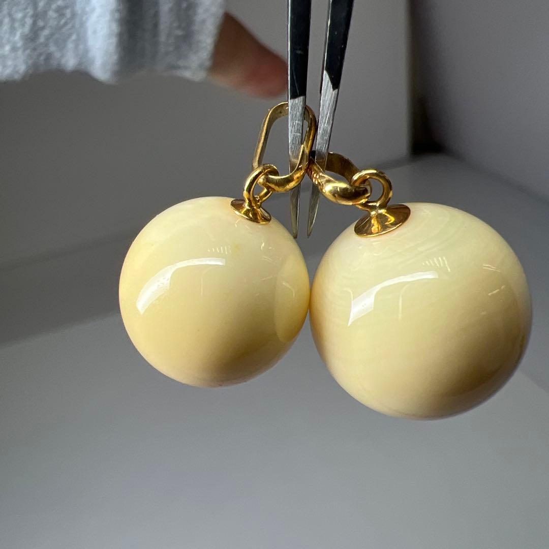 本抹香鯨歯　K18 玉　ネックレストップ　２点　7.9g 直径15.7/13.8