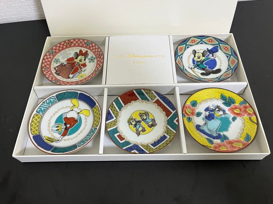 東京ディズニーランドホテル 九谷焼風 ミッキー＆フレンズ 6枚セット 未使用品