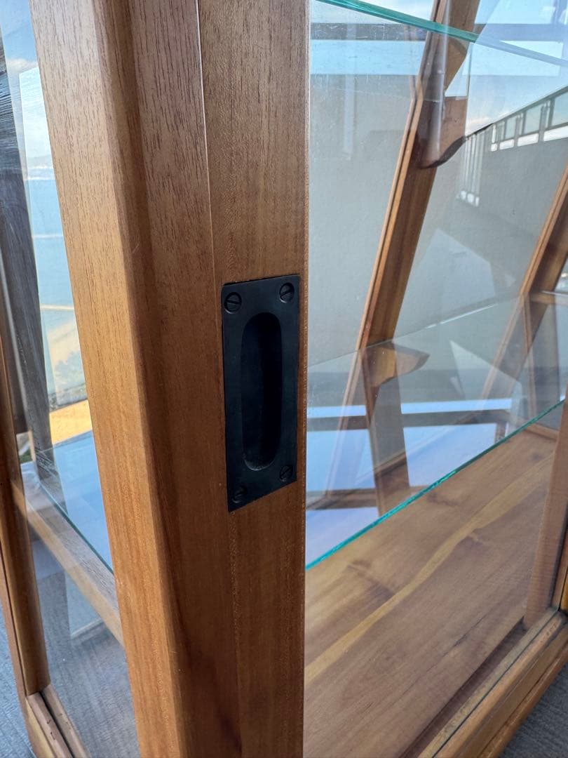 木製ガラスキャビネット　アンティーク　カフェ風