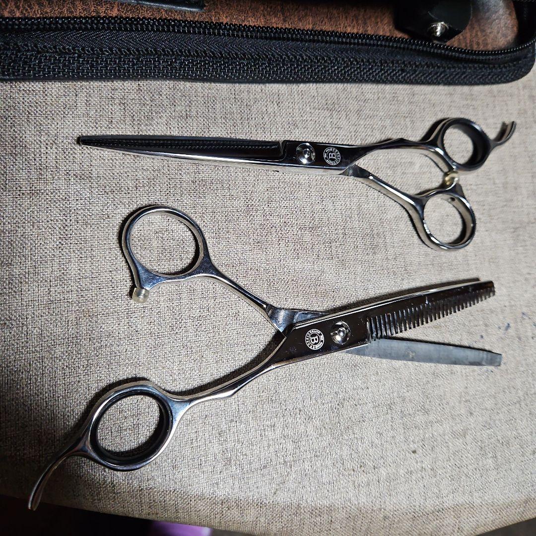 中古カットばさみ2本とケ-ス