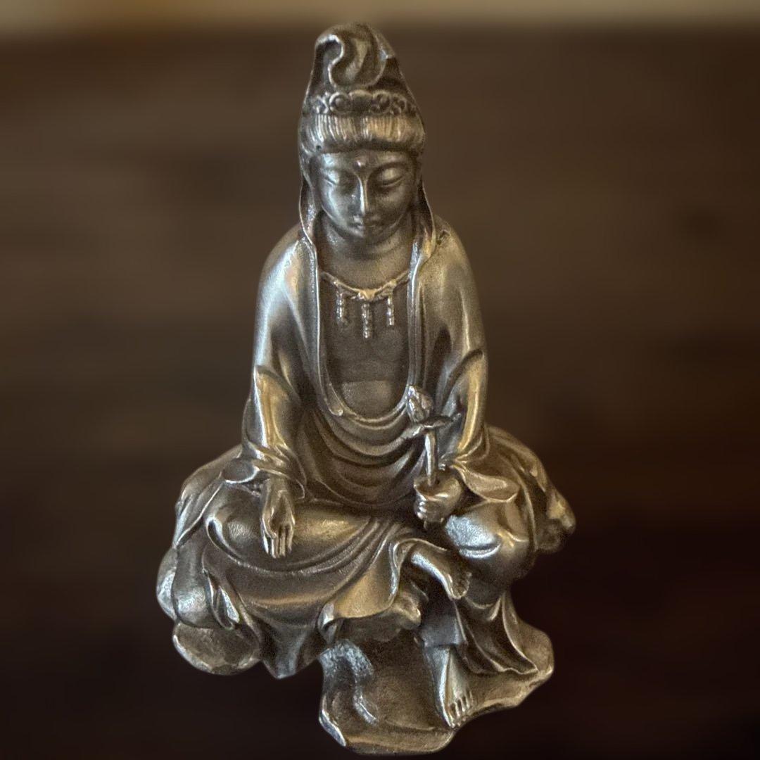 高村光雲作　銀製　岩上観音像　置物