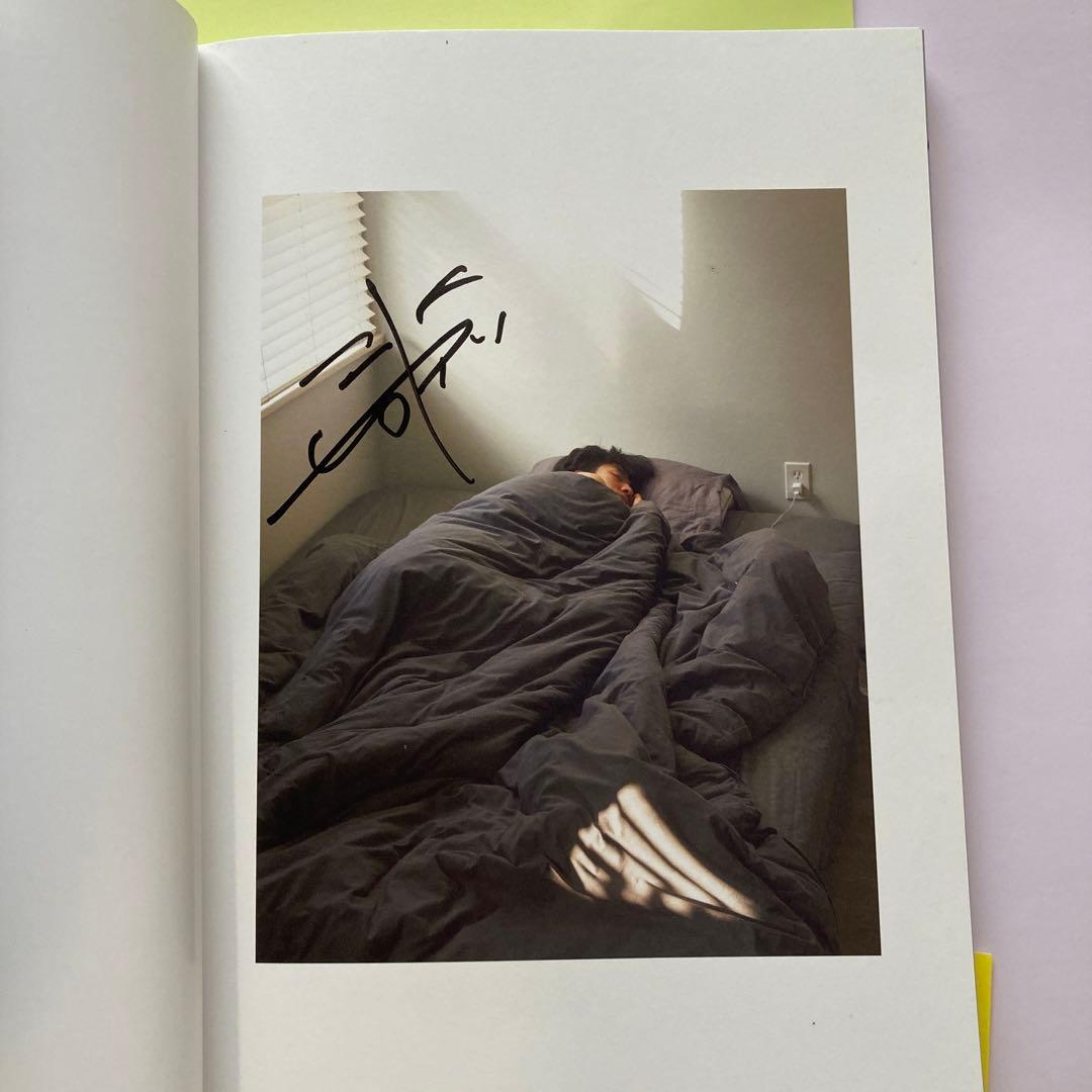 清水尋也1st写真集「FLOATING」サイン入り - メルカリ
