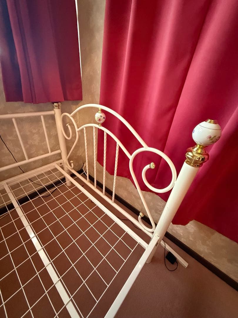 アイアン製シングルベッドフレーム