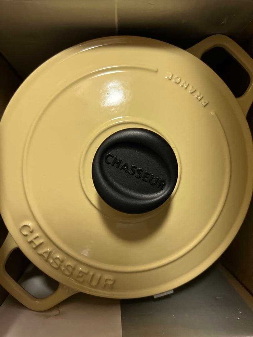 シャスール　ココットロンド　18センチ　クリーム