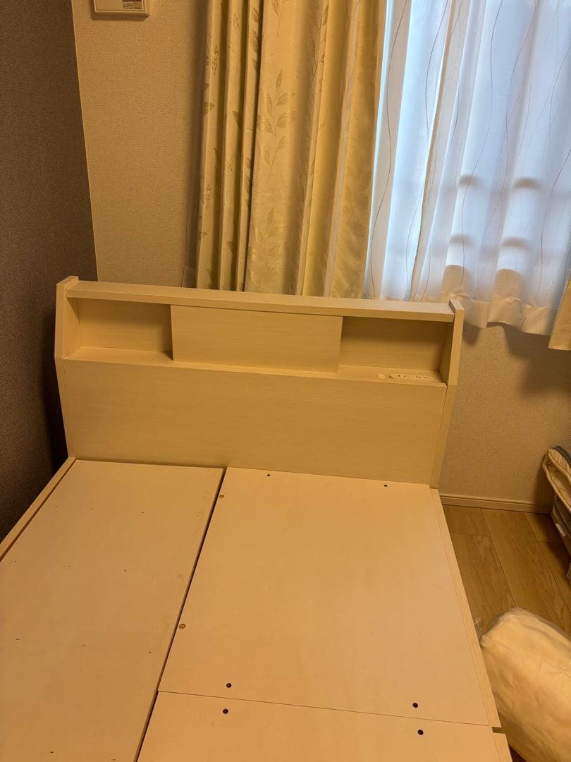 ニトリ・ベッドフレーム収納付き　シングル