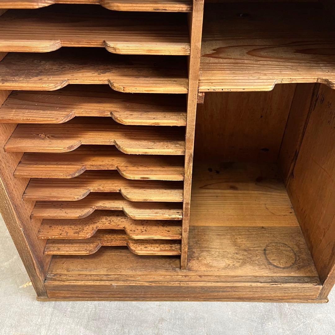 アンティーク 書類棚 カルテ棚 両面 希少デザイン 無塗装 - メルカリ