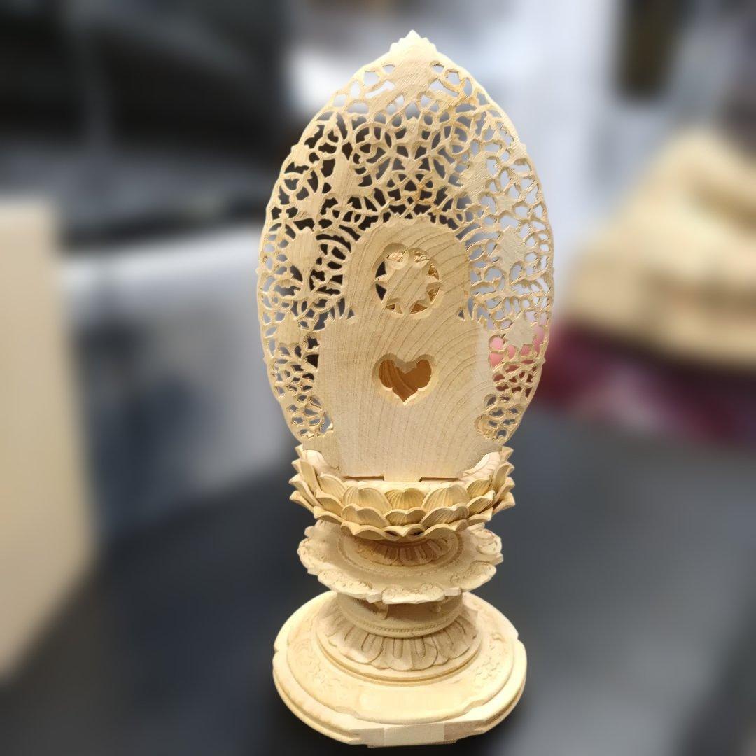 横浜野毛蓮華堂　丸台座上彫り　唐草光背　座弥陀　2寸