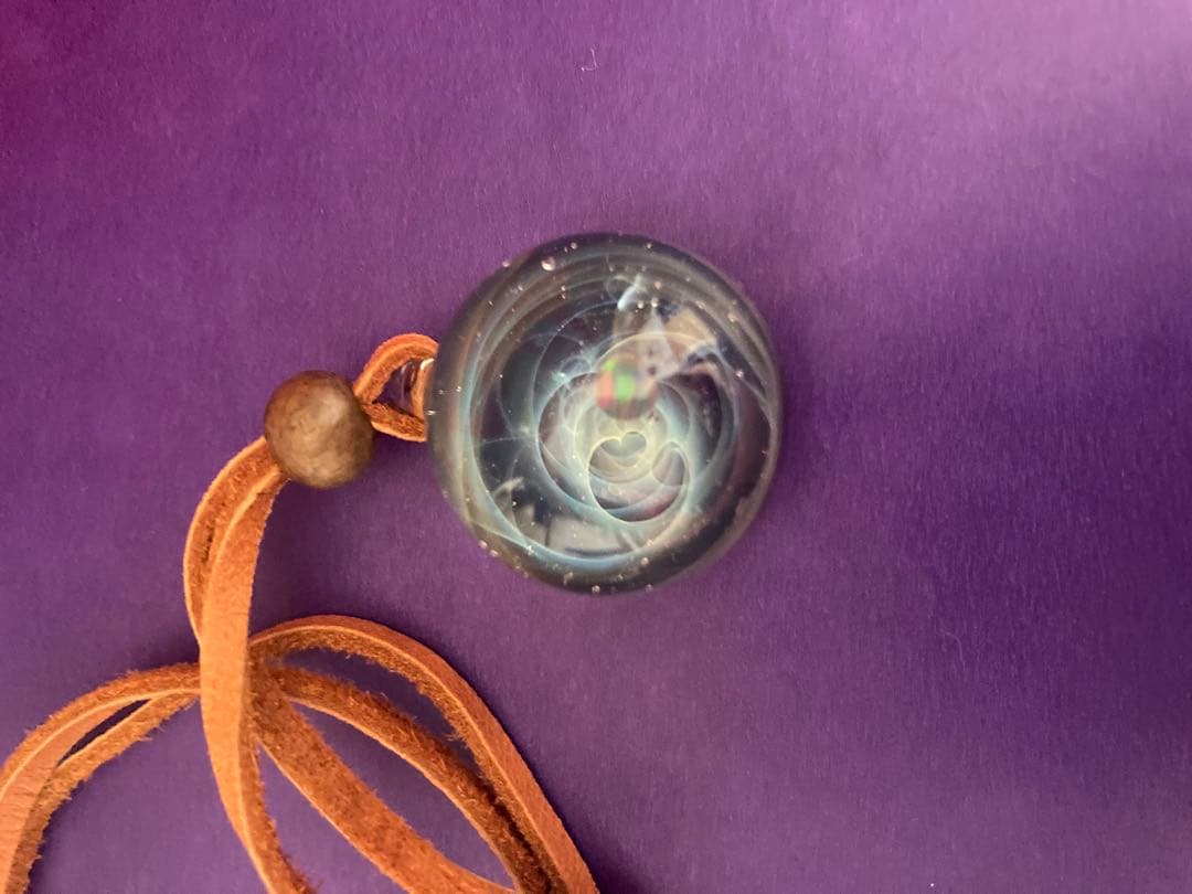 【正規品】宇宙ガラス ペンダント mini +α ブラックオパール