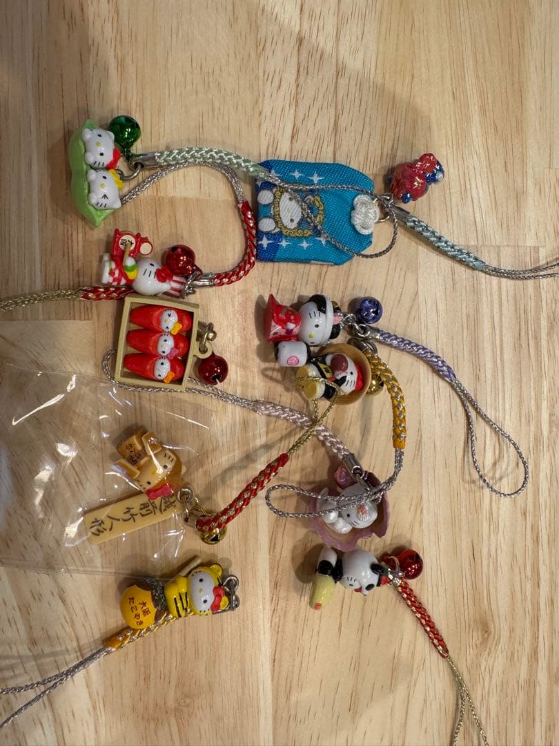 新春セール☆ハローキティストラップ