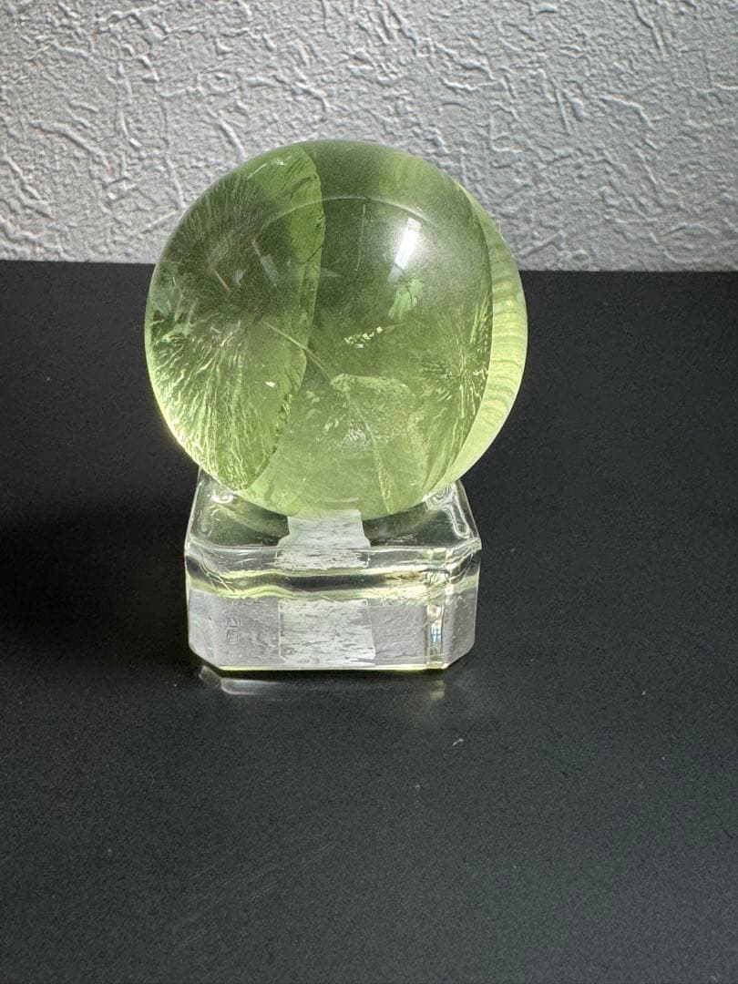中国産 グリーンアップルフローライト スフィア 高品質 虹あり 透明感抜群