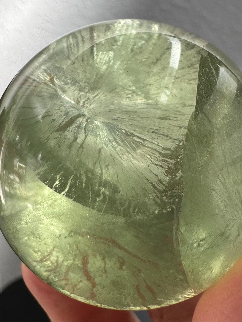 中国産 グリーンアップルフローライト スフィア 高品質 虹あり 透明感抜群