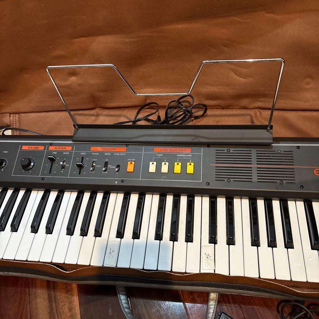 Roland Electronic Piano 09 61キー　電子ピアノ