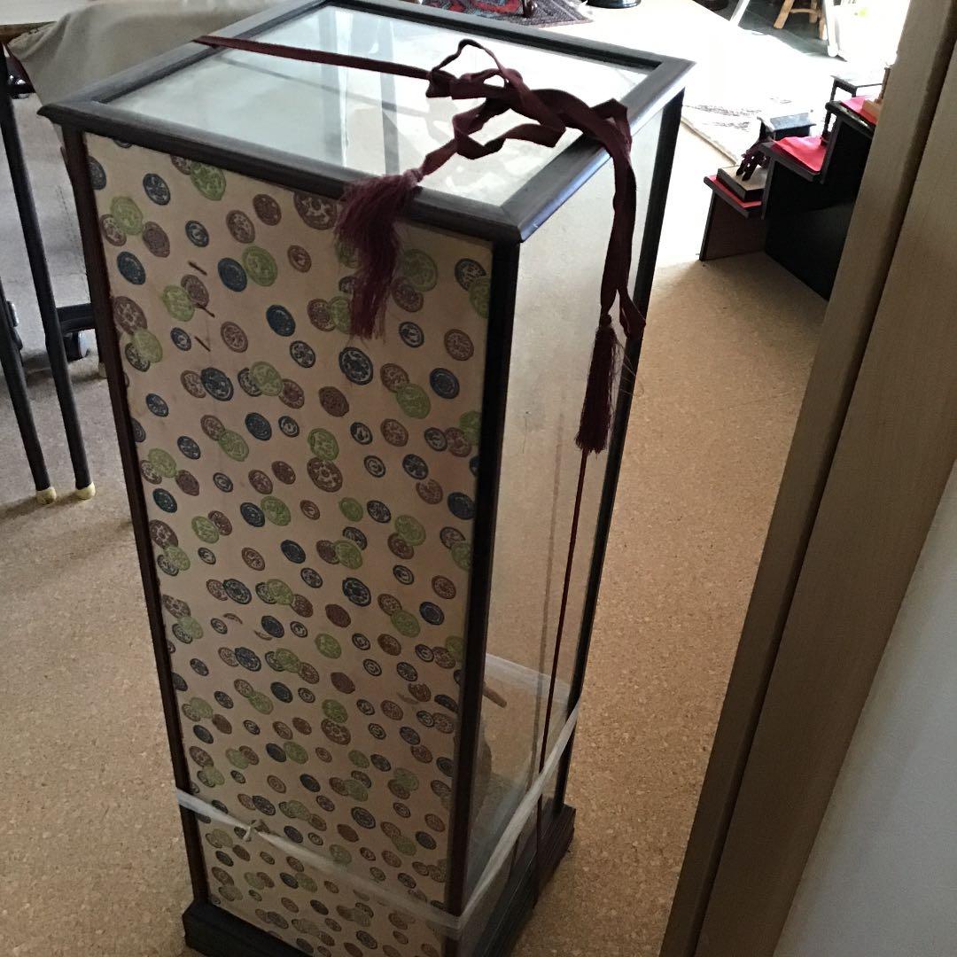 ガラスケース入り弓矢