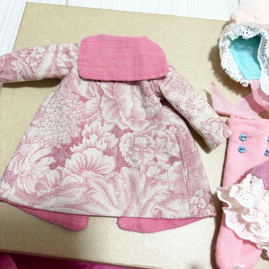 有名作家様　ブライスアウトフィット