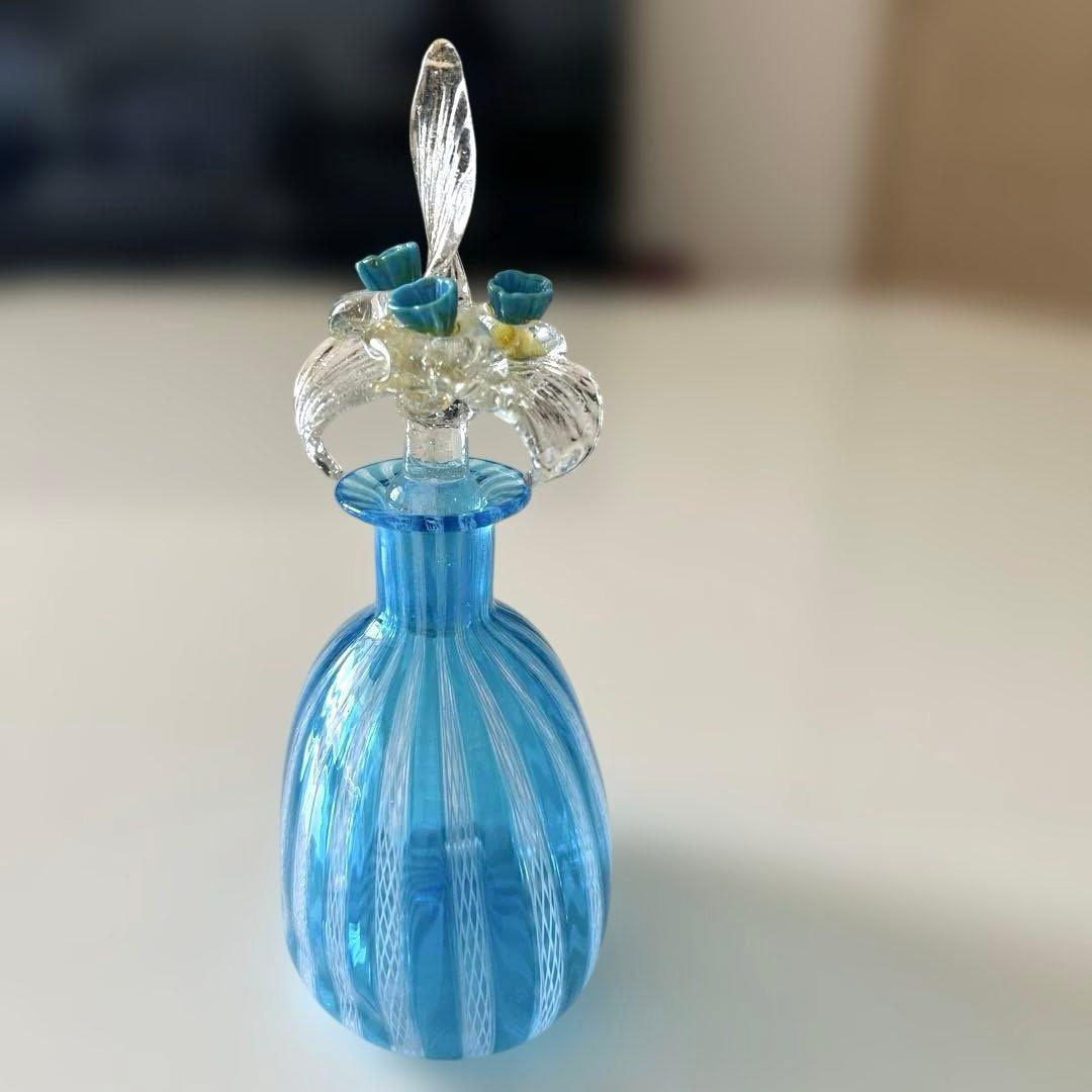 ベネチアングラス ムラーノ 香水瓶 マリンブルー白レース - メルカリ