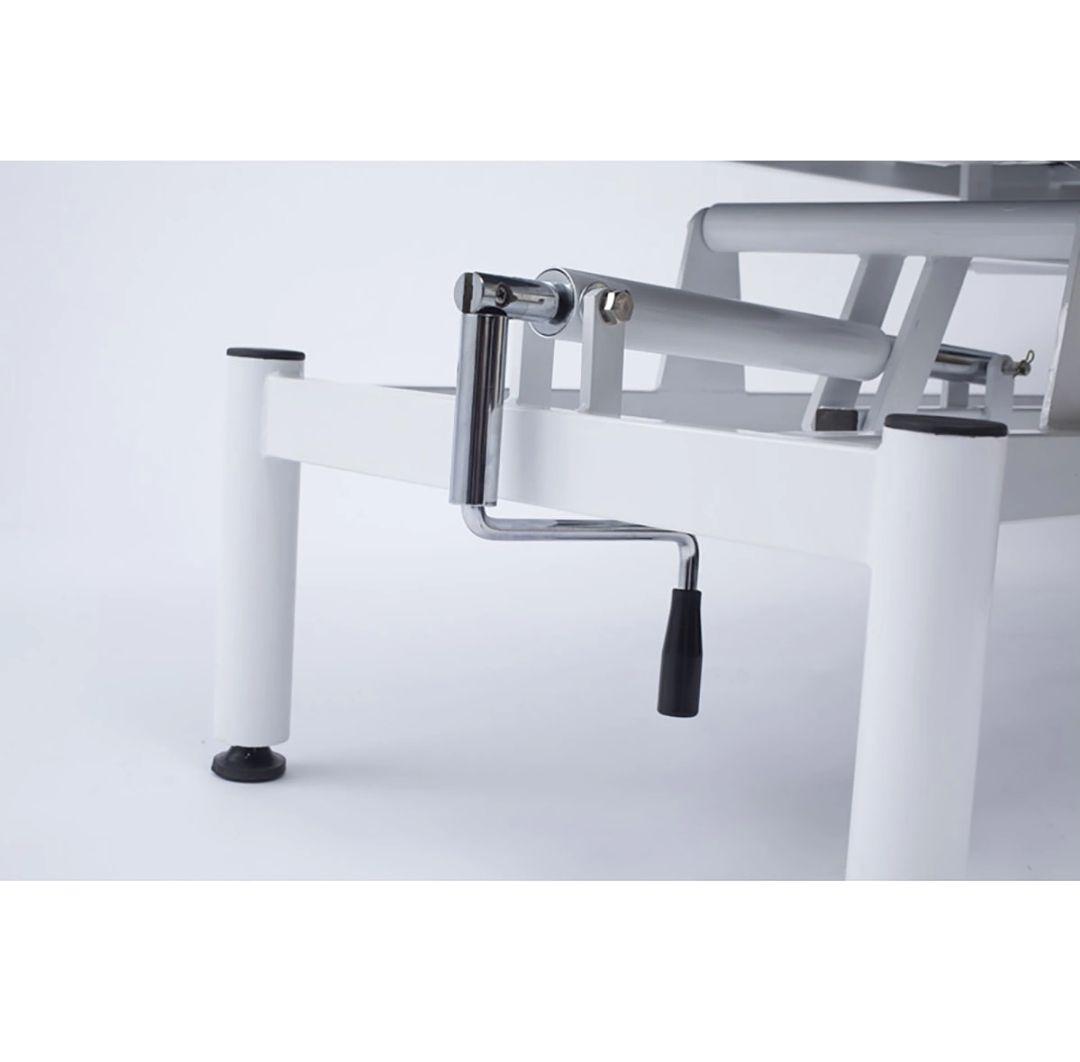 引き下げ間近！送料込み『エステマッサージベッド』手動式昇降リクライニング