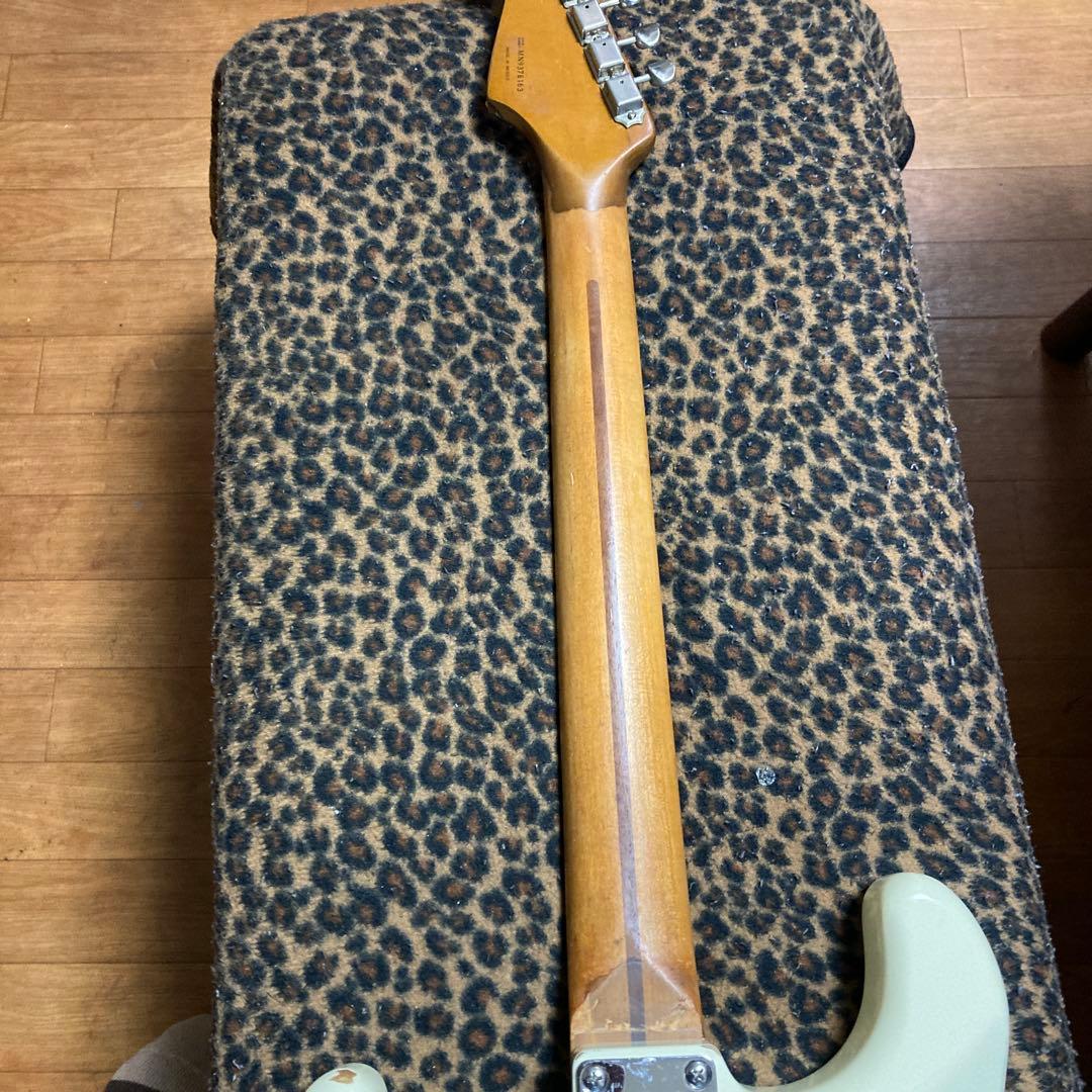 Fender Stratocaster ホワイト