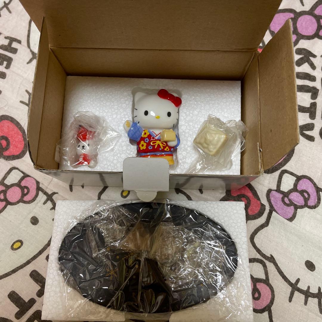 ハローキティ★ キティマンスリーフィギュア　12ヶ月