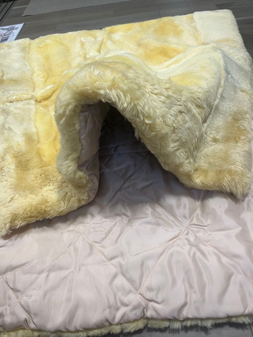 新品、未使用ウールのシーツ