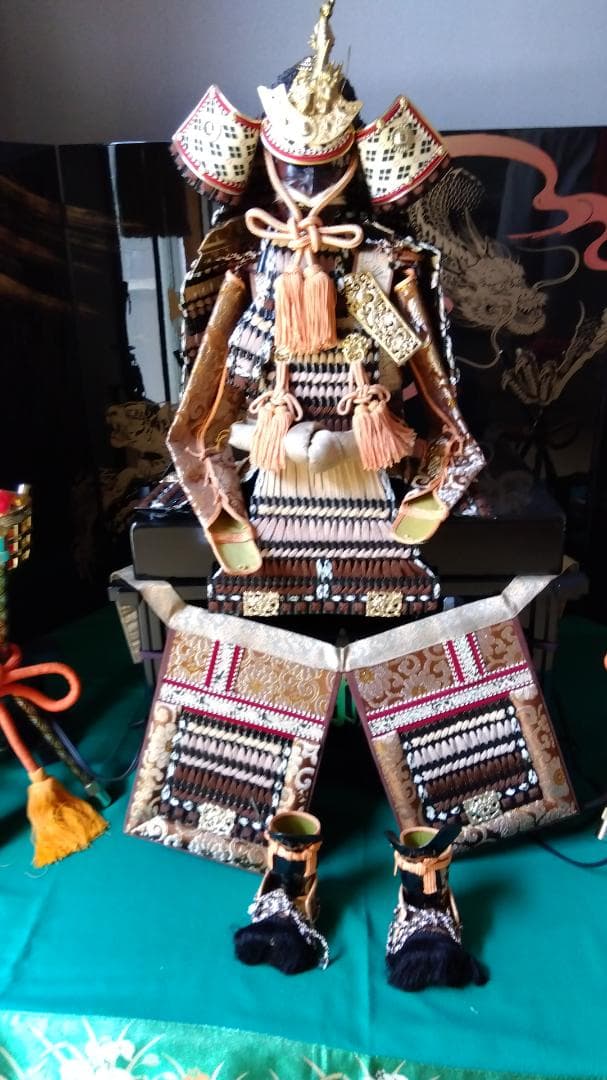 伝統的 五月人形 木製 鎧 兜付き