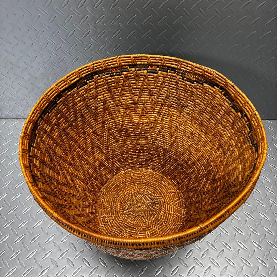 【美品 】アタ 蓋付きバスケット 高さ約38cm 細かい編み込み 高級 フタ独立
