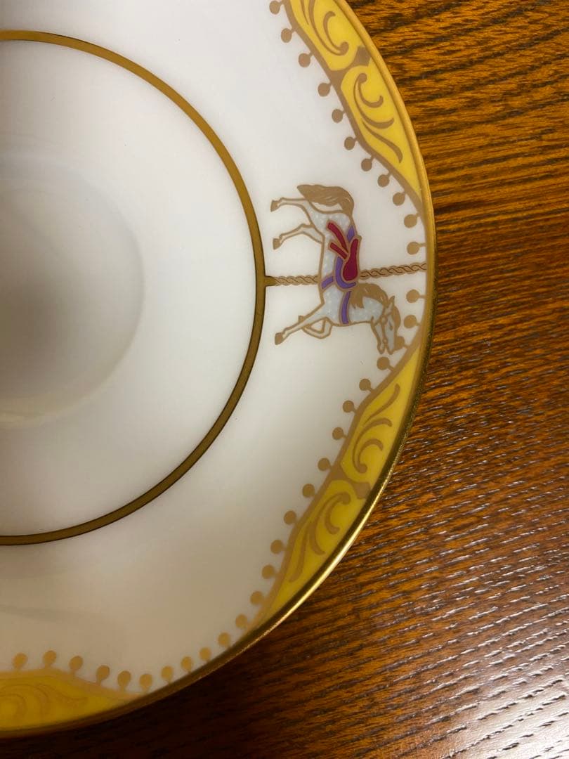 大倉陶園 うまくゆくトリオ　(コーヒーカップ＆ソーサー &20㎝ケーキ皿）