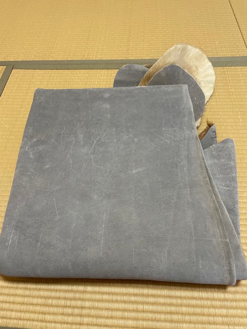 希少品】敷物 未使用 水牛（バッファロー） 大型 本皮 カウラグ 一点