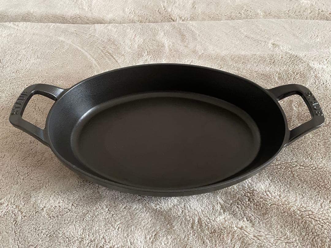美品　staub ストウブ　スタッカブルディッシュ　28cm オーバル　黒