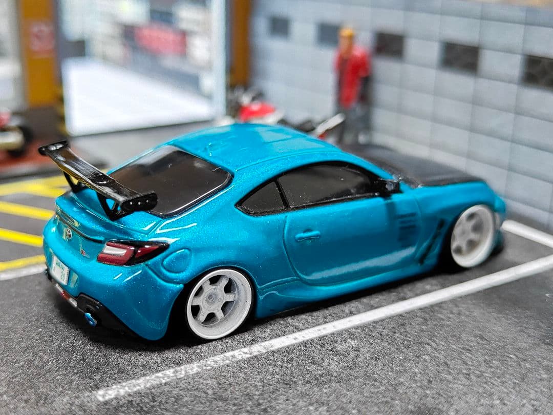 トミカ改造トヨタ GR 86 ローソン限定色 A ☆リム 深リムホット