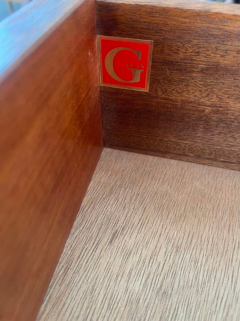 G-plan サイドボード　アイアンレッグ　ミッドセンチュリー木製キャビネット