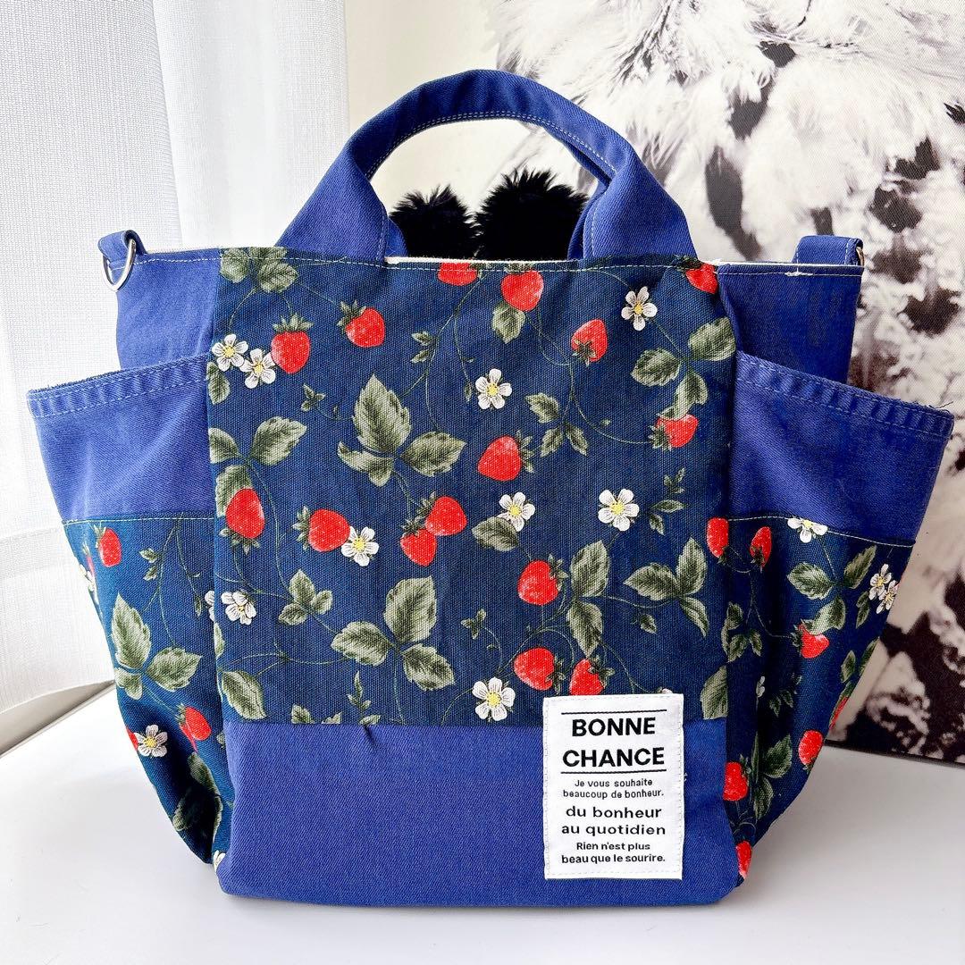 ク*ロ様 コヤンイサムチョン トートバッグ サンダーちゃん