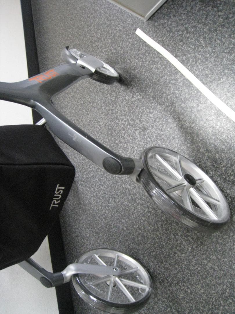 トラストケアウォーカー レッツフライ 歩行車 シルバーカー 竹虎