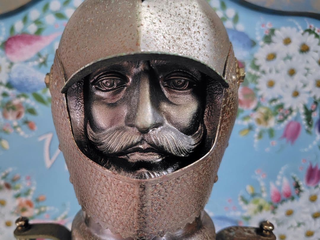 【昭和レトロ】ゴールドラベル　BIGT 　カブト　オルゴール付き　ボトルケース