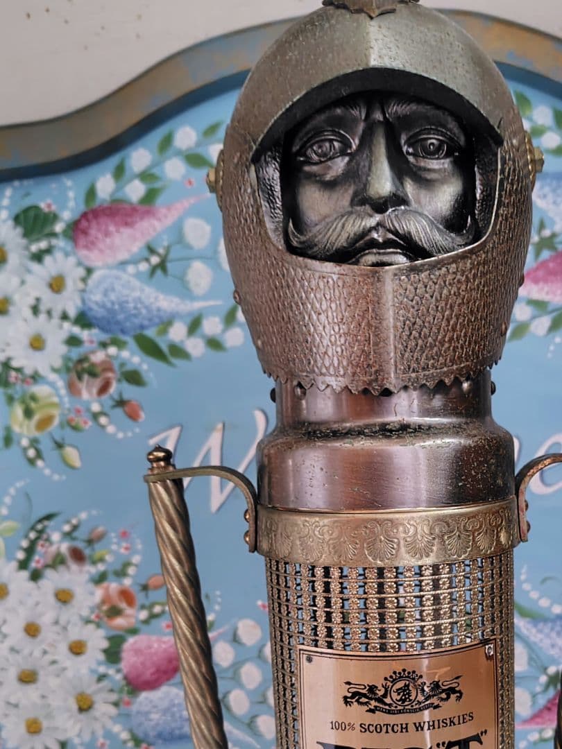 【昭和レトロ】ゴールドラベル　BIGT 　カブト　オルゴール付き　ボトルケース