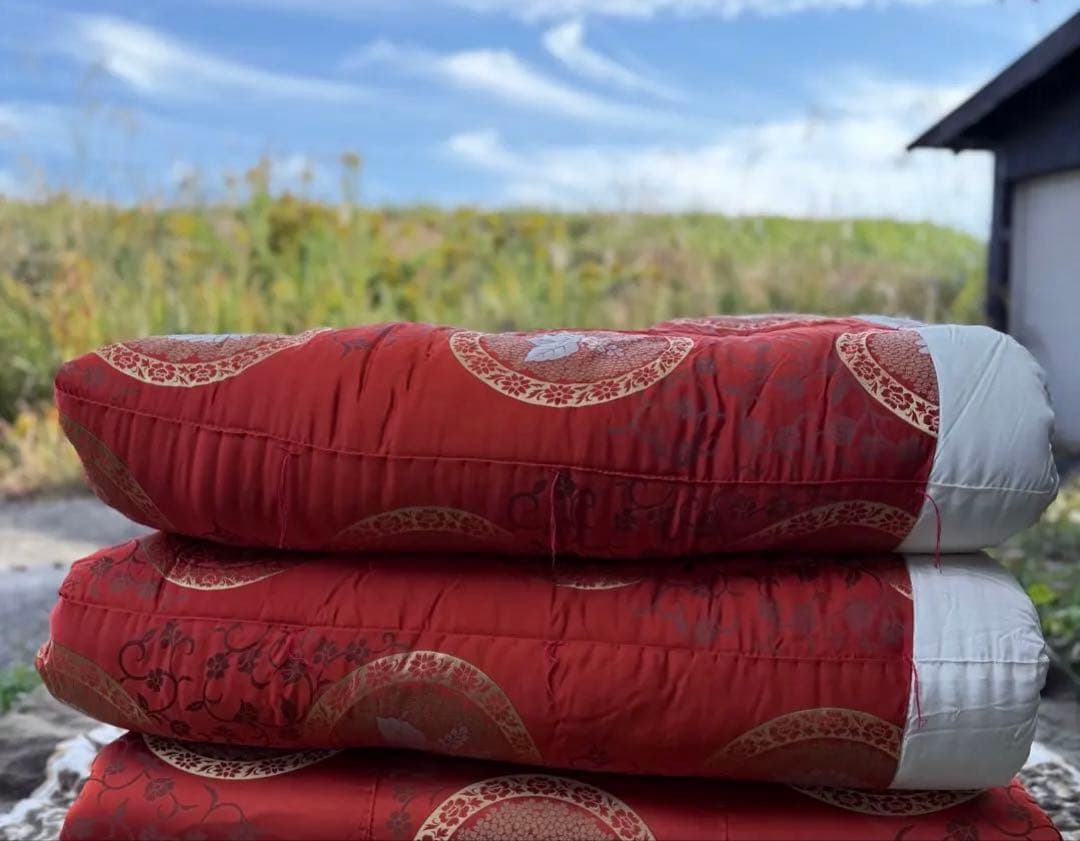 2114様感謝‼️布団恋しい寒の入FUTON蔵出掛布団赤❌赤2枚メイドインジャパン