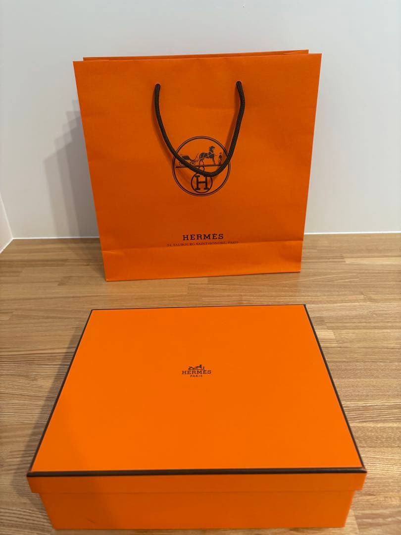 ユーミンquuさん限定【極美品】 エルメス　黒の馬の置物