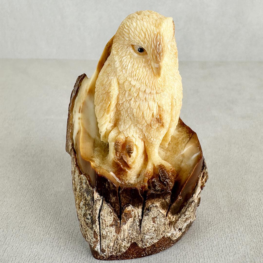 置根付　フクロウ 梟　セイウチ牙製　彫刻 　ミ10