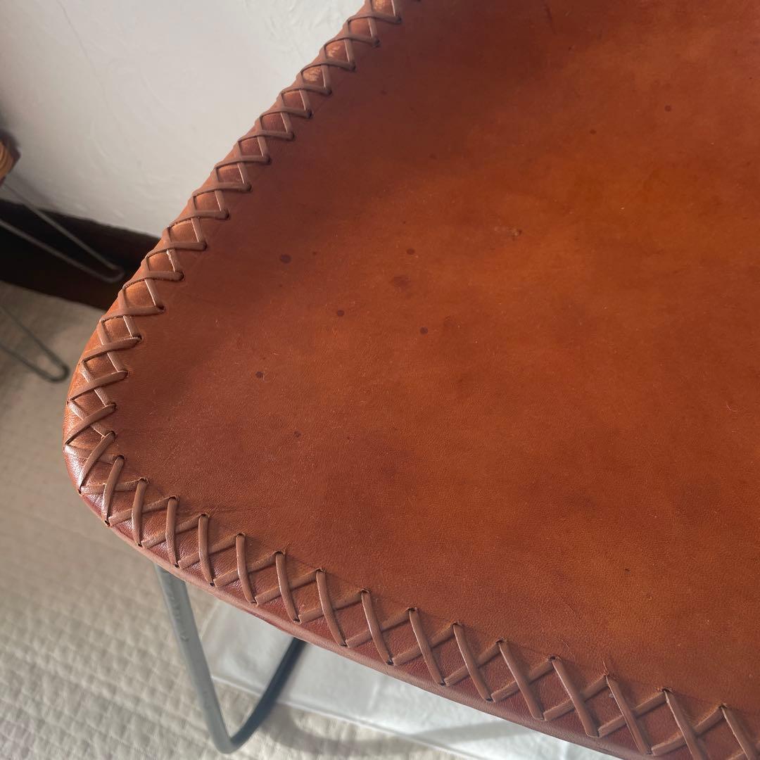 編み込みブラウンレザー トライアングルシェイプ椅子