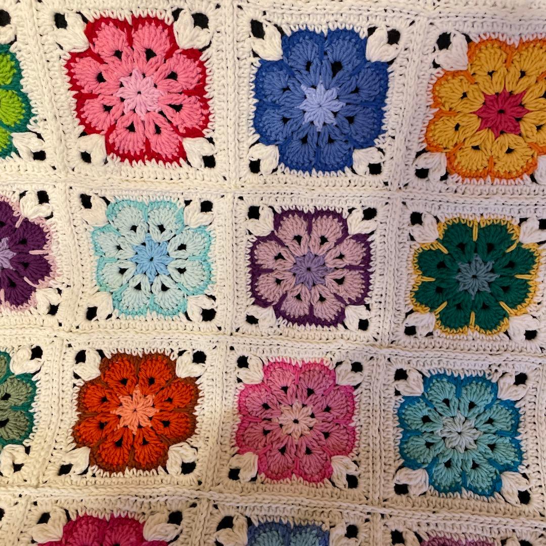 ハンドメイド　ブランケット　アフリカンフラワー　マルチカバー　コットン