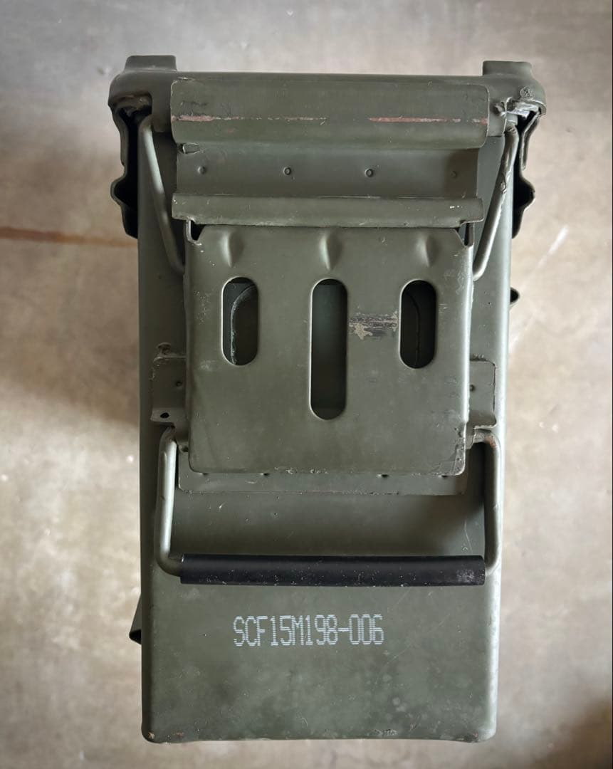 米軍実物 AMMO BOX 40mm 32CARTRIDGES 弾薬箱